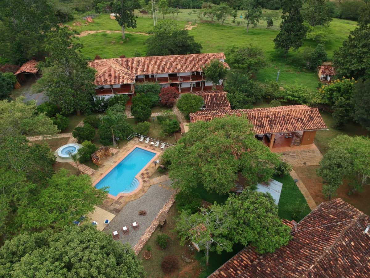 Hotel Hacienda Macedonia บาริชารา ภายนอก รูปภาพ