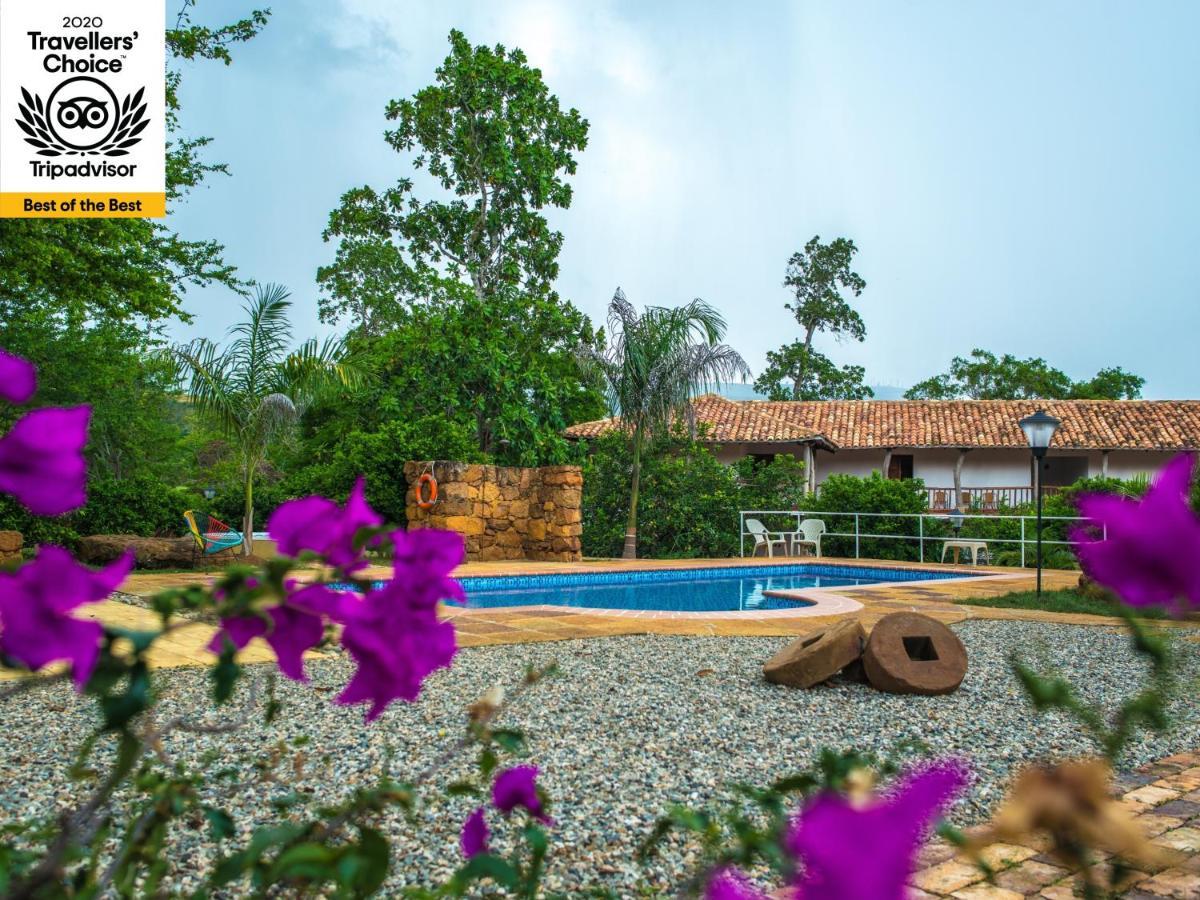 Hotel Hacienda Macedonia บาริชารา ภายนอก รูปภาพ