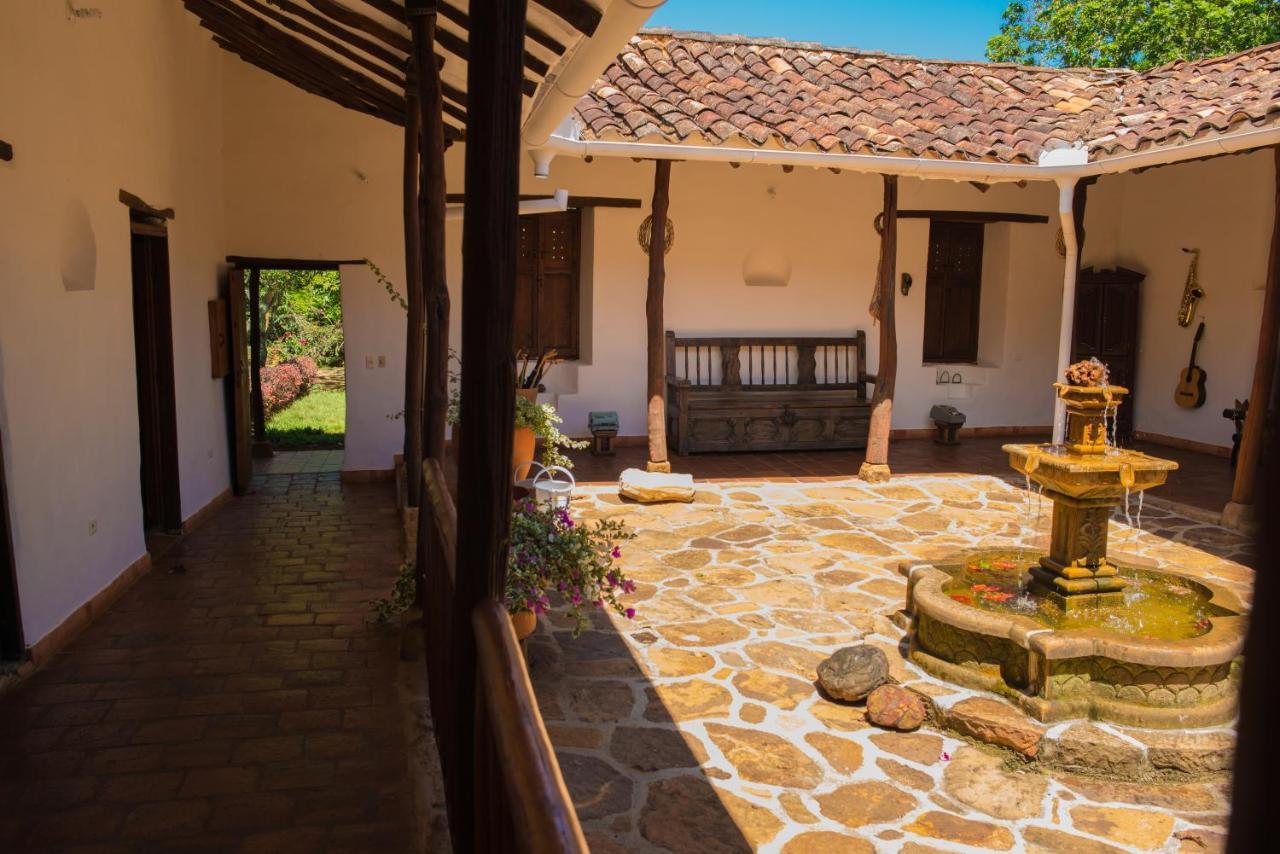 Hotel Hacienda Macedonia บาริชารา ภายนอก รูปภาพ