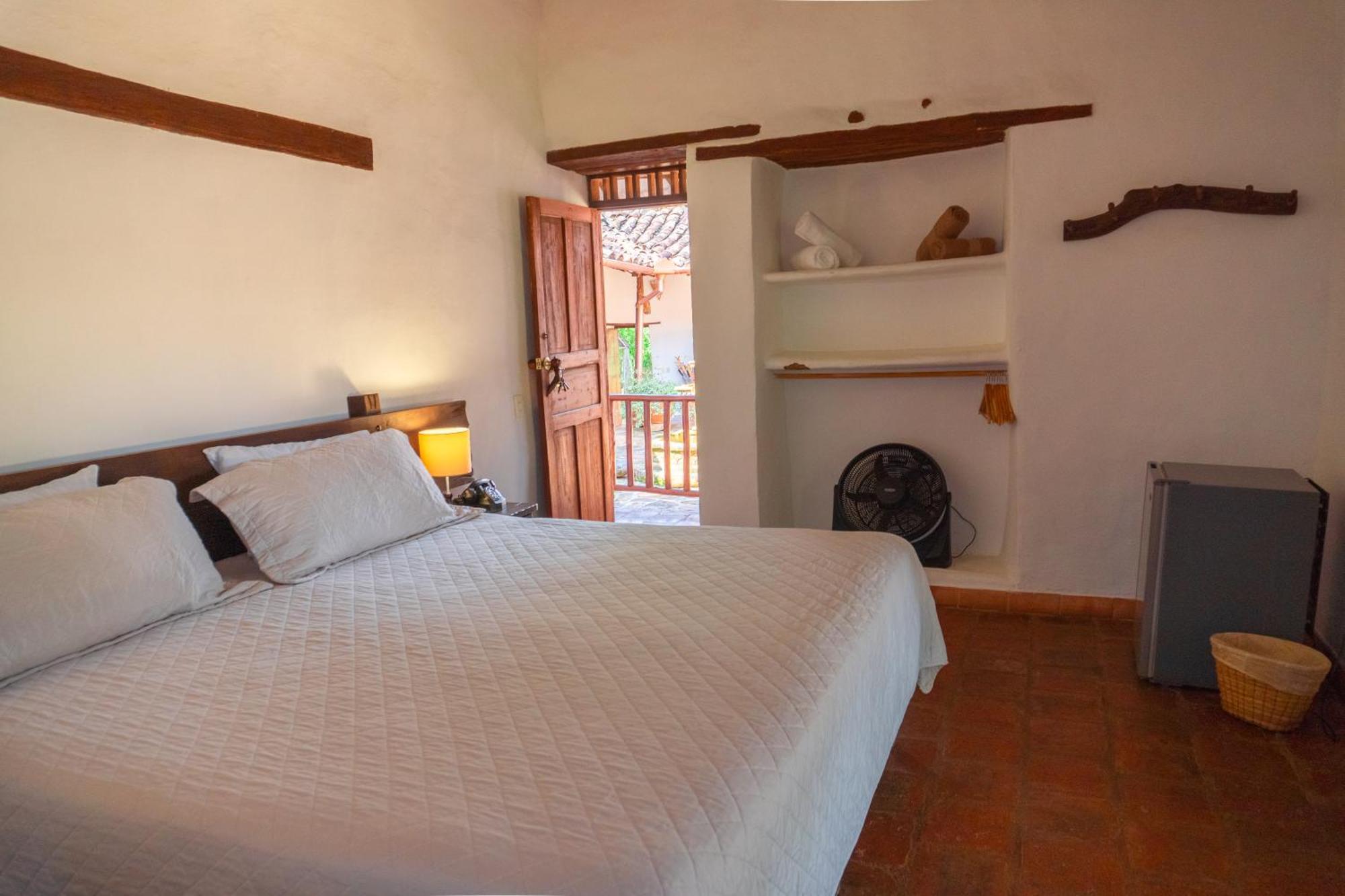 Hotel Hacienda Macedonia บาริชารา ภายนอก รูปภาพ