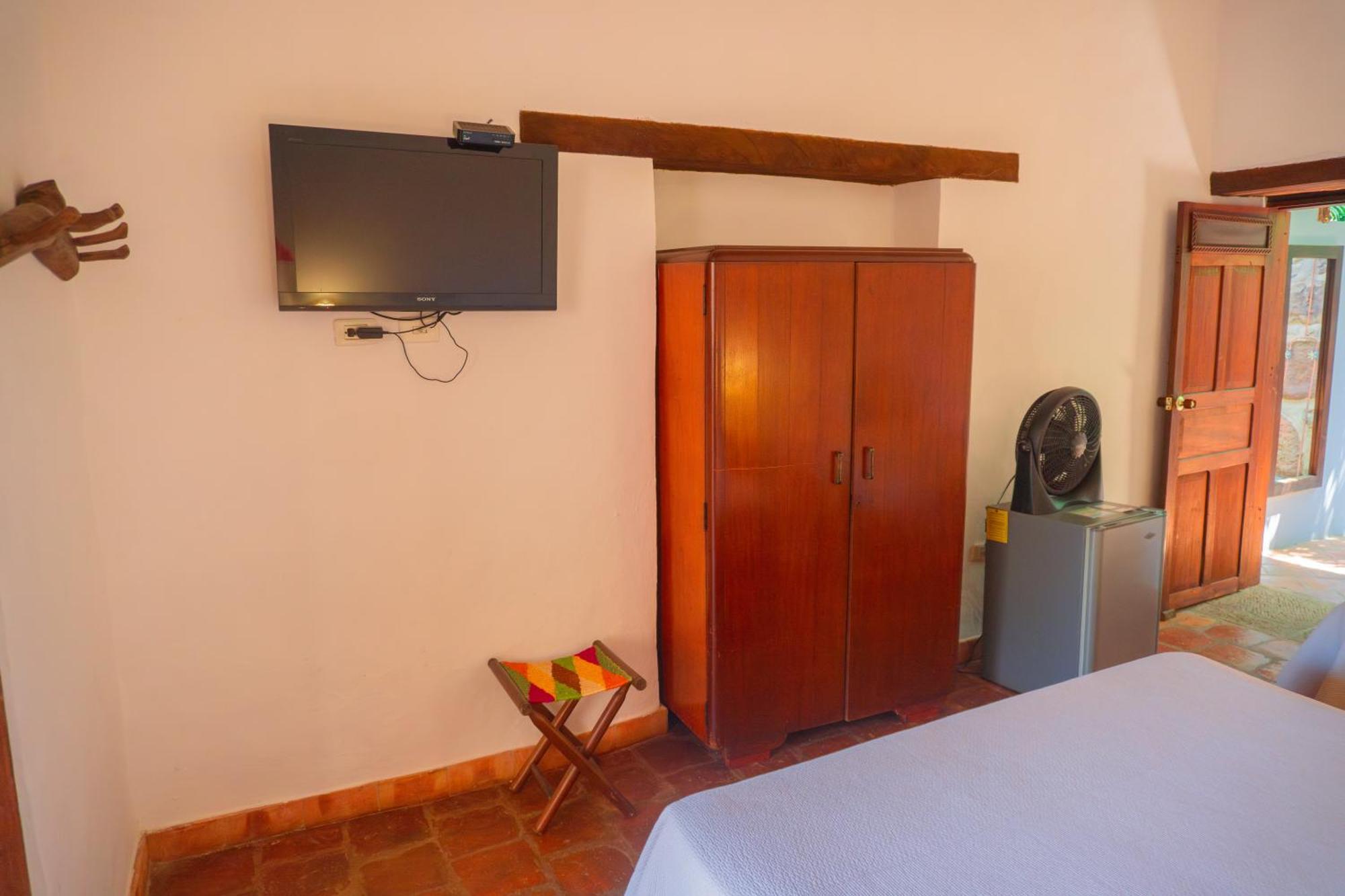 Hotel Hacienda Macedonia บาริชารา ภายนอก รูปภาพ