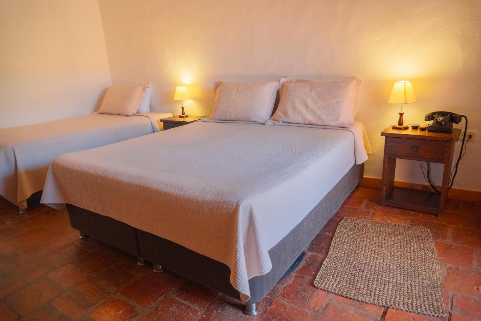 Hotel Hacienda Macedonia บาริชารา ภายนอก รูปภาพ
